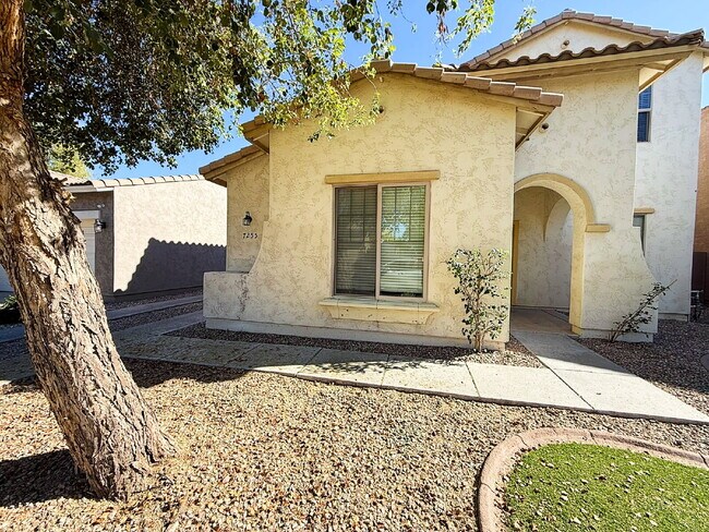 Building Photo - Charming Glendale Home with Spacious Lot & Prime West Valley Location!