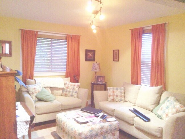 Primary Photo - 96 Floral Ave