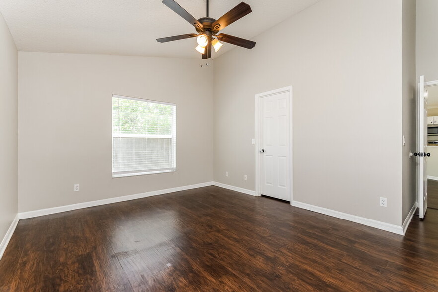 Building Photo - 2262 Mallard Creek Cir