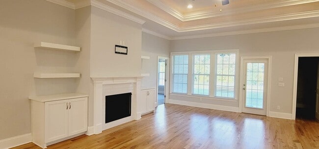 Building Photo - 5848 Vlg Rdg Wy