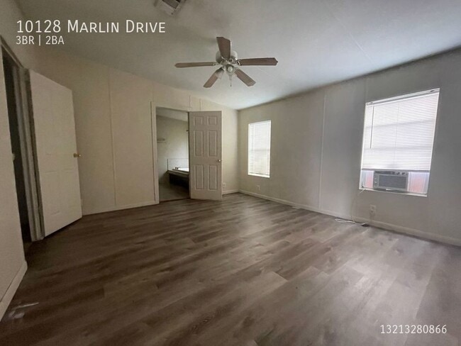 Building Photo - 10128 Marlin Dr