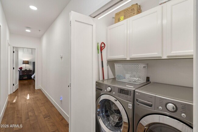 Building Photo - 8270 Hayden Rd