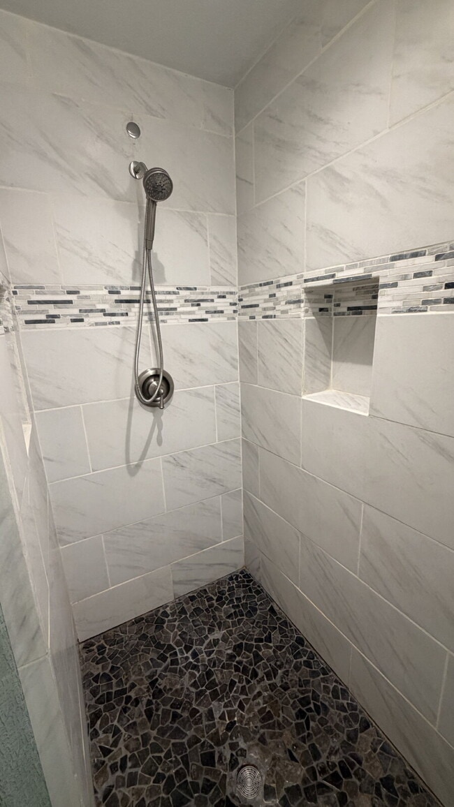 Building Photo - Fully Furnished Home for Rent