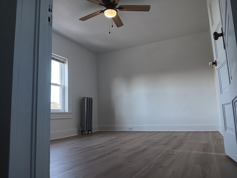 Building Photo - 536 Harrison Ave