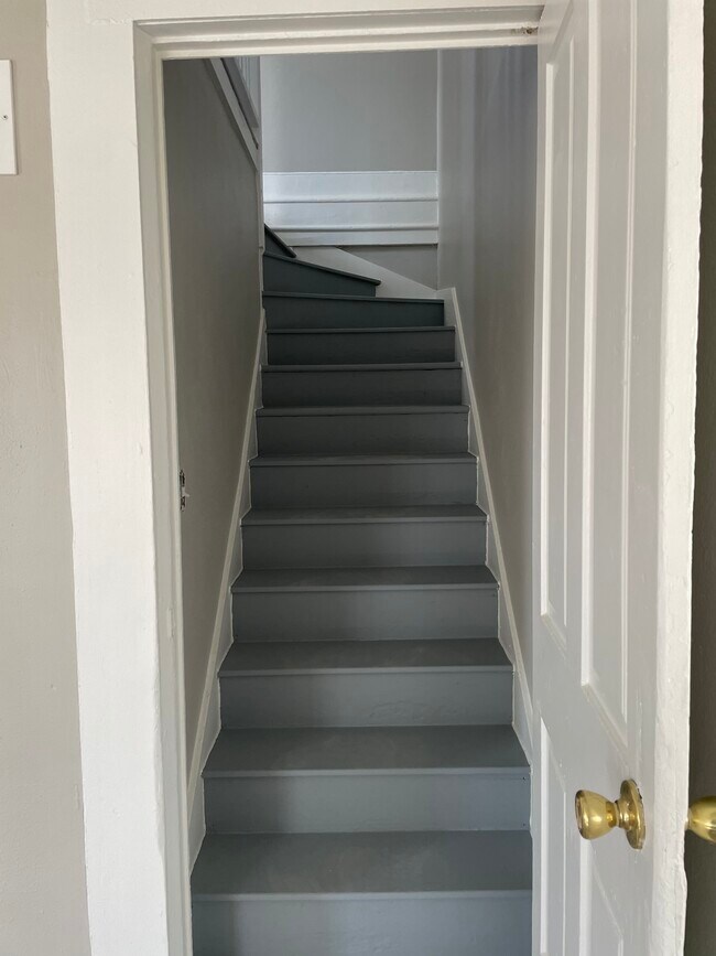 Upstairs - W292S4024 Hillside Rd