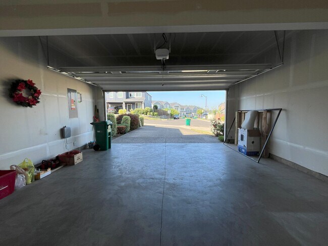 Building Photo - 17225 NW Viola St