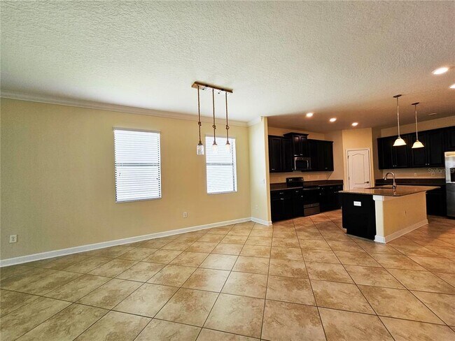 Building Photo - 7468 Fairgrove Ave