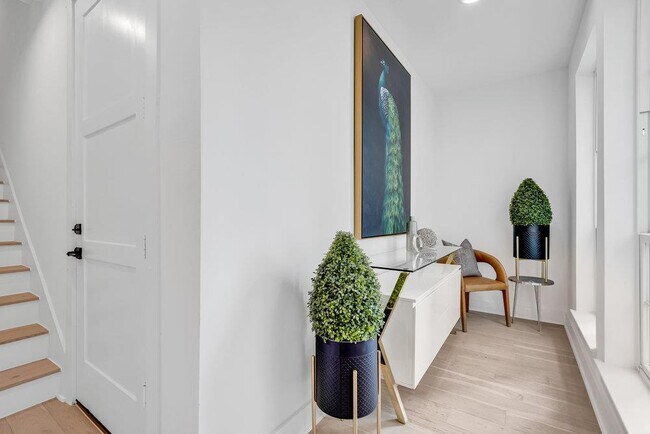 Building Photo - 276 Pullman Ct