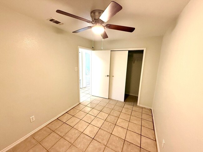 Building Photo - 509 Meadow Forge