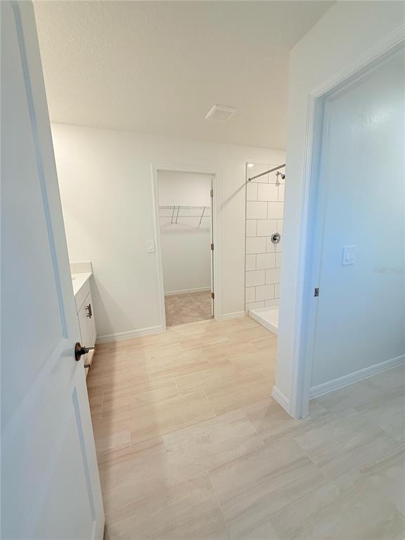 Building Photo - 17602 Pleasantview Blvd