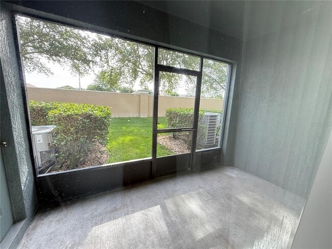 Building Photo - 3549 Wilshire Way Rd