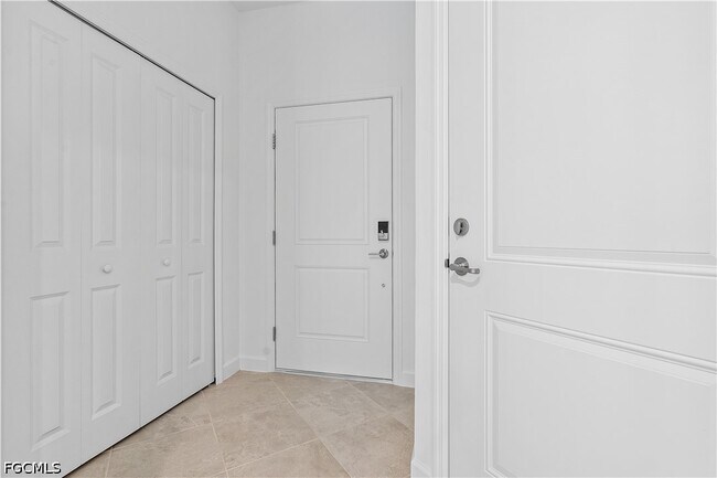 Building Photo - 14150 Gardeners Wy