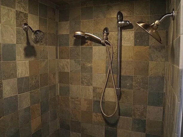 Shower - 165 Portage St
