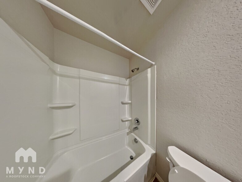 Building Photo - 8727 Key Windy Way