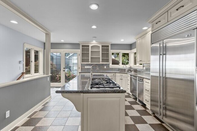 Building Photo - Stunning Air Conditioned 1931 Tudor in Coveted Admiral w/ Views