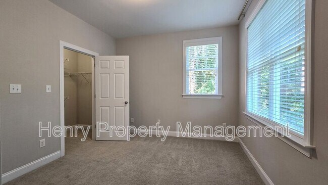 Building Photo - 1531 Yarborough Park Dr
