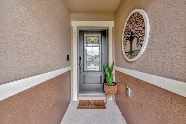 Building Photo - 5700 NW Pine Trail Cir