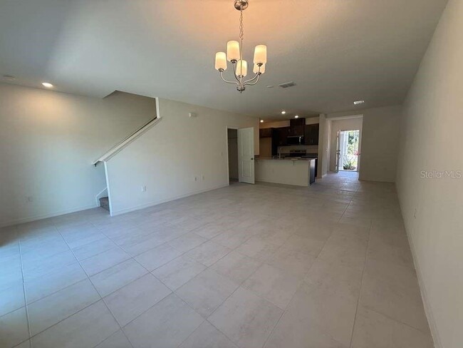 Building Photo - 2818 Raindrop Run St