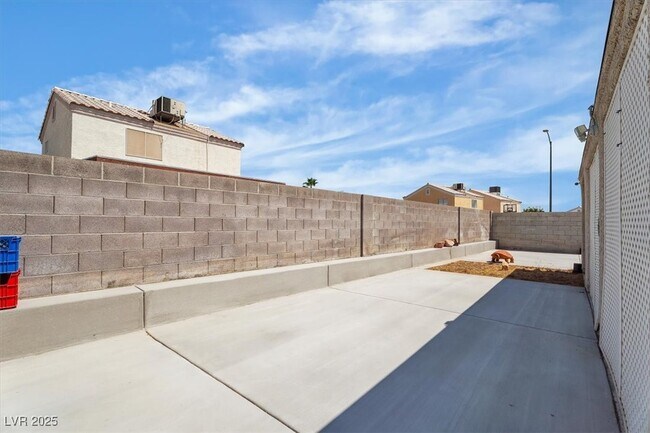 Building Photo - 8200 Cimarron Ridge Dr