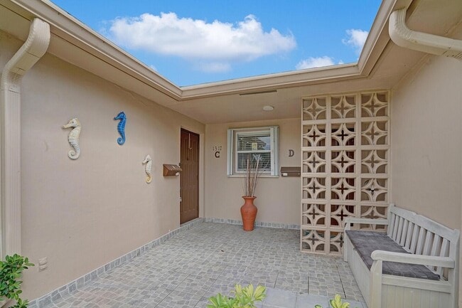 Building Photo - 1317 High Point Way SE