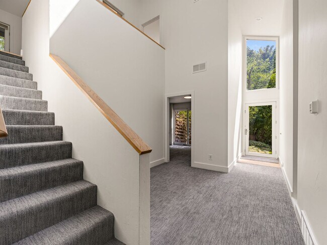 Building Photo - 11107 Gambel Oak Cir