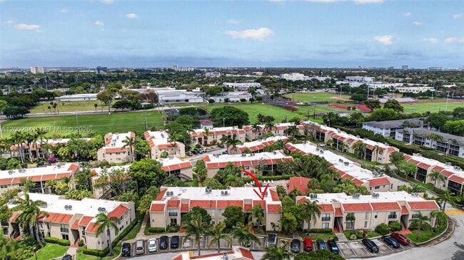 Building Photo - 5240 NE 6th Ave