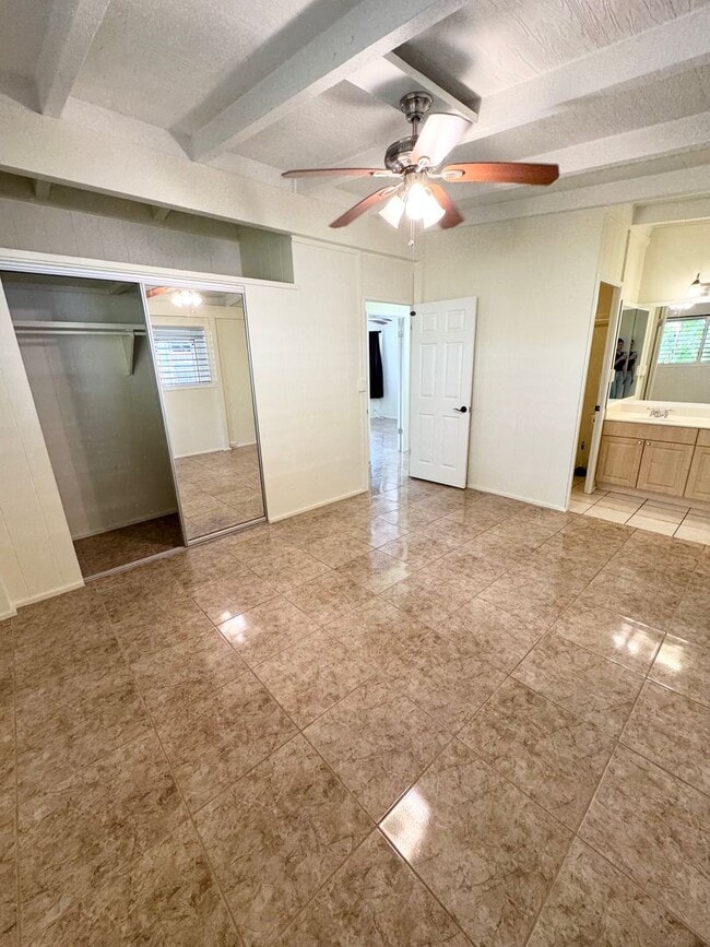 Building Photo - 3 bed, 2 bath w/ garage available first week of January!