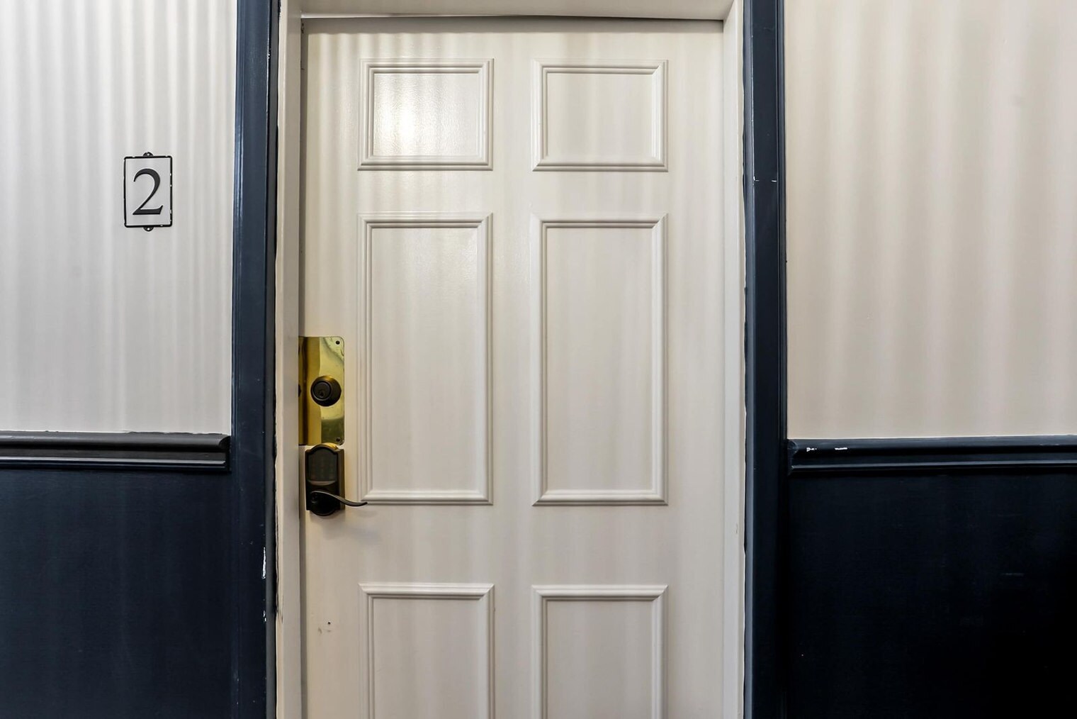 Building Photo - 505 East McDonough Street-SI ID1359172P