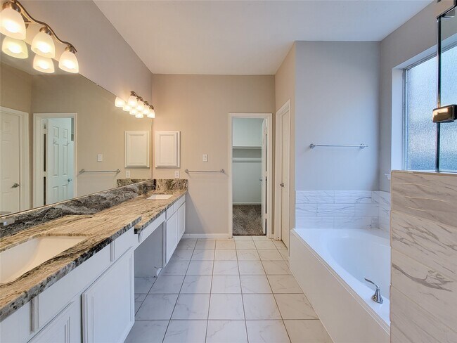 Building Photo - 31406 Capella Cir