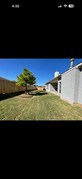 Building Photo - 2424 NW 187th Terrace