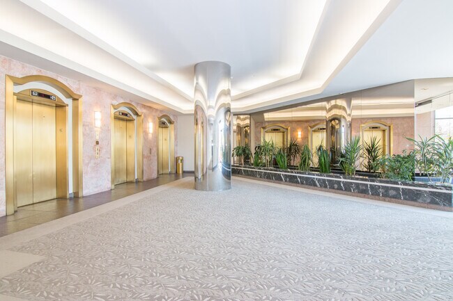 Building Photo - 4 Martine Ave