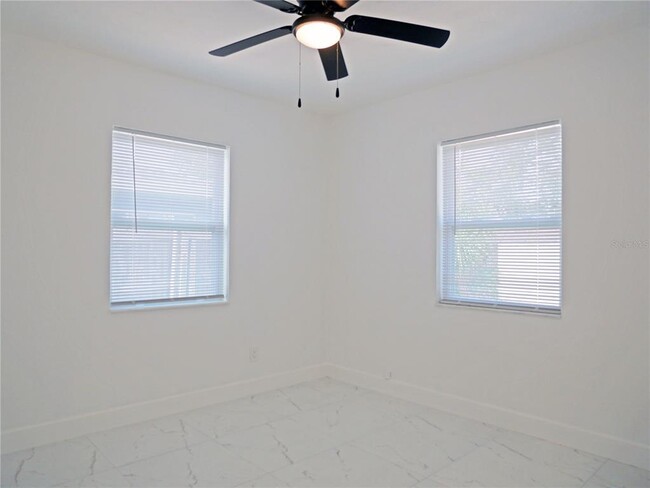 Building Photo - 5014 Dr. M.L.K. Jr St S