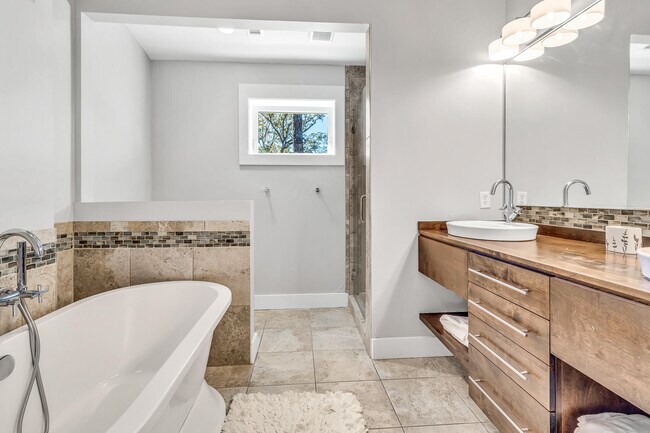 Building Photo - 1674 J D Miller Rd