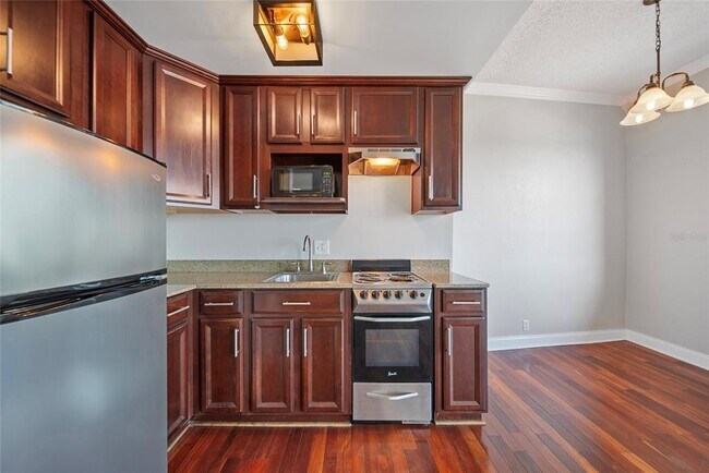 Building Photo - 2109 Bayshore Blvd