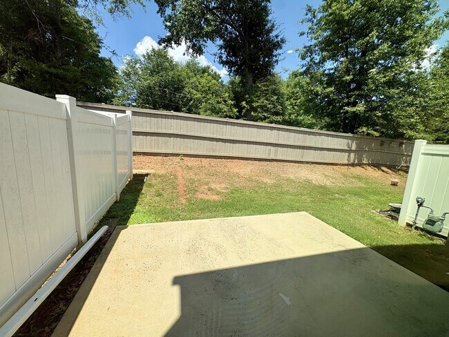 Building Photo - 133 Marthawood Ln