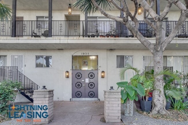 Building Photo - 1035 Hayworth Ave