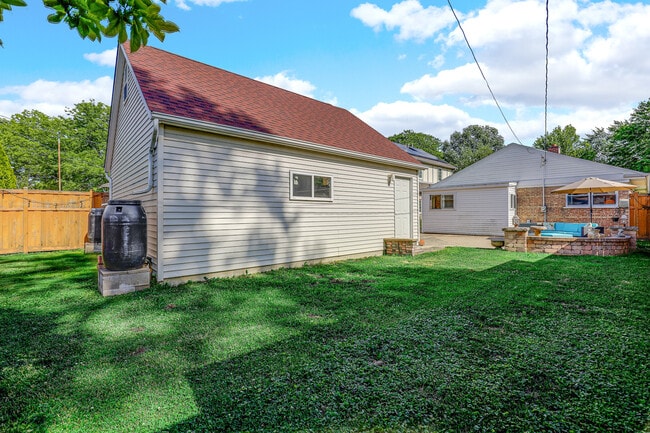 Building Photo - 6310 W Estes Ave