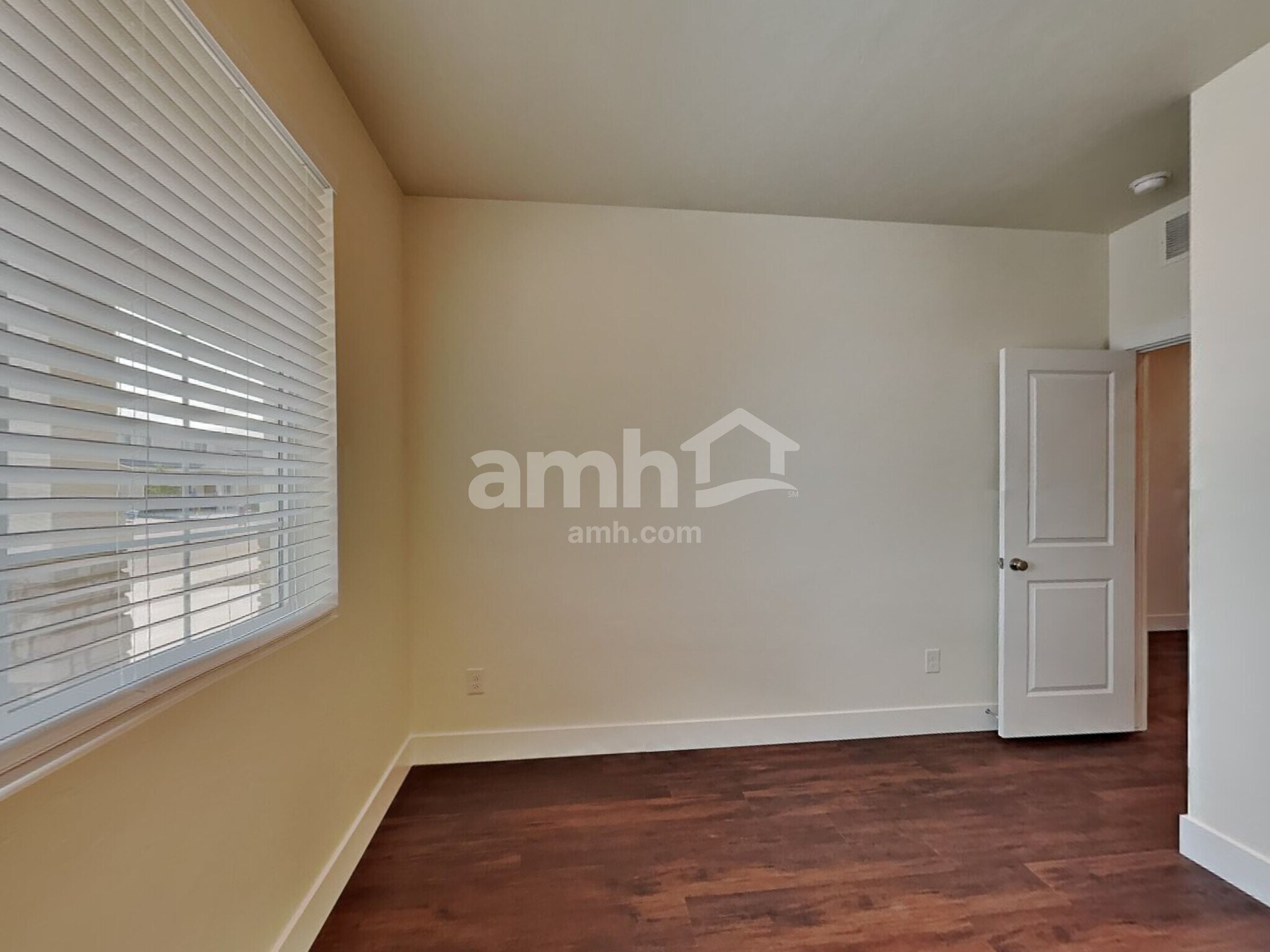 Building Photo - 1453 N Alderleaf Rd