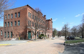 Building Photo - Hinckel Brewery Apartments