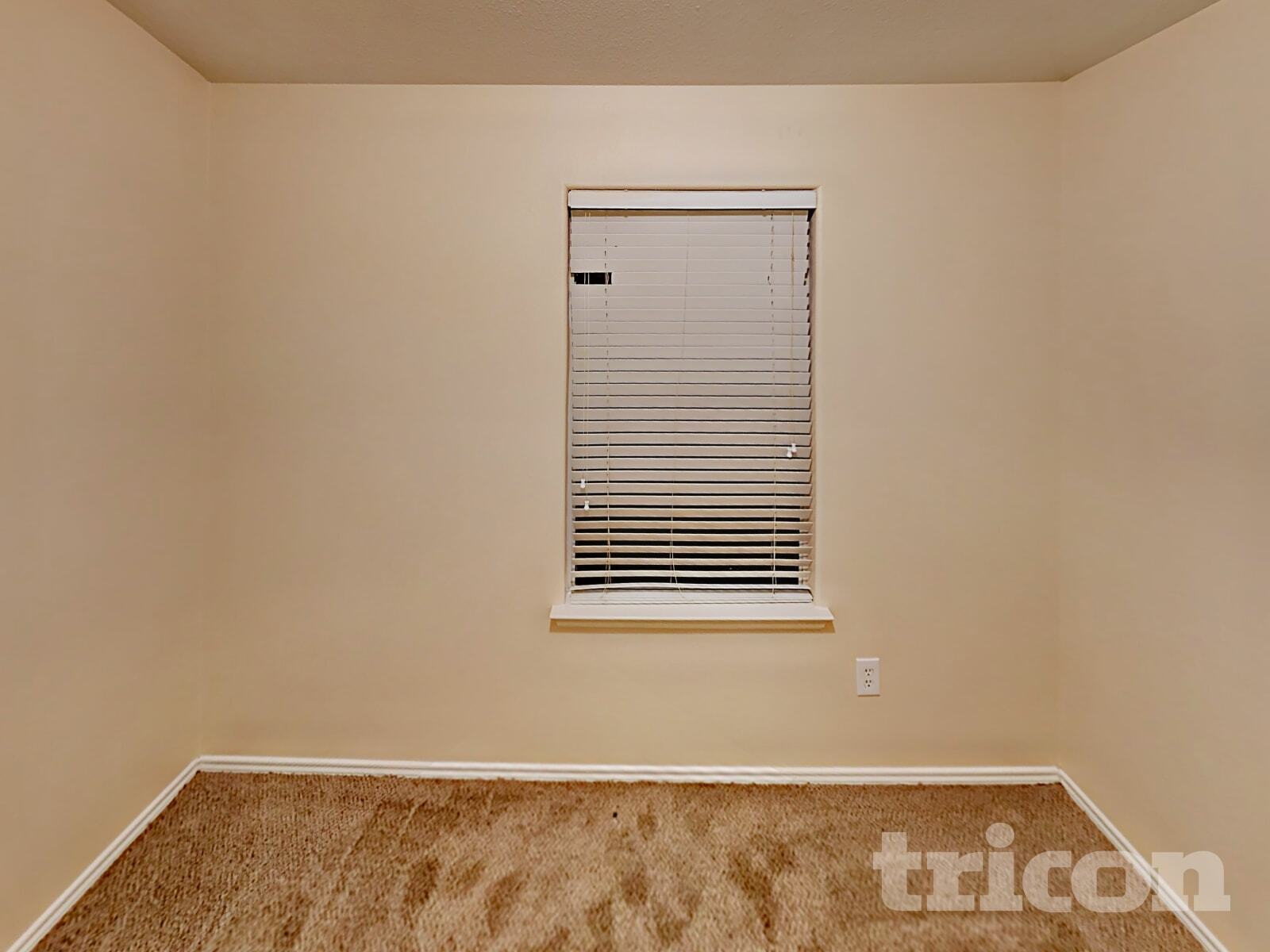 Building Photo - 8227 Radial Ct