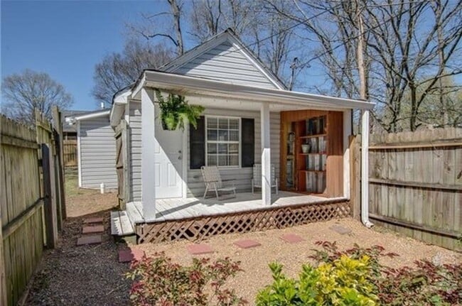 Primary Photo - Beautiful Cottage Studio