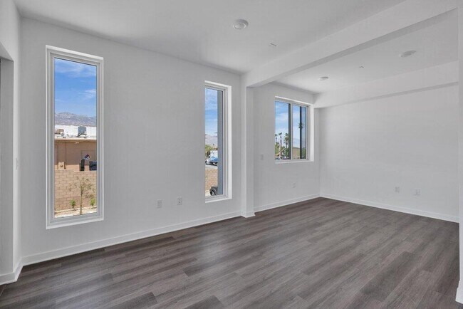 Building Photo - 68550 Grove St