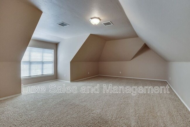 Building Photo - 3341 Heritage Green Cir
