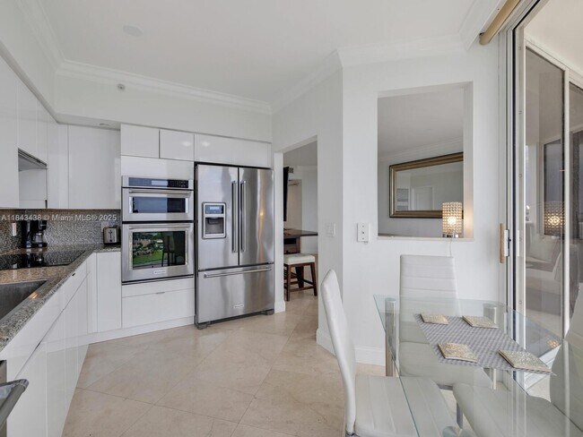 Building Photo - 4779 Collins Ave