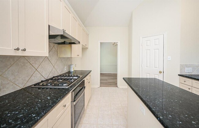 Building Photo - 18018 Somerset Knolls Ct