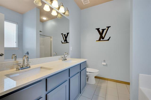 Building Photo - 104 Harvest Hill Ln