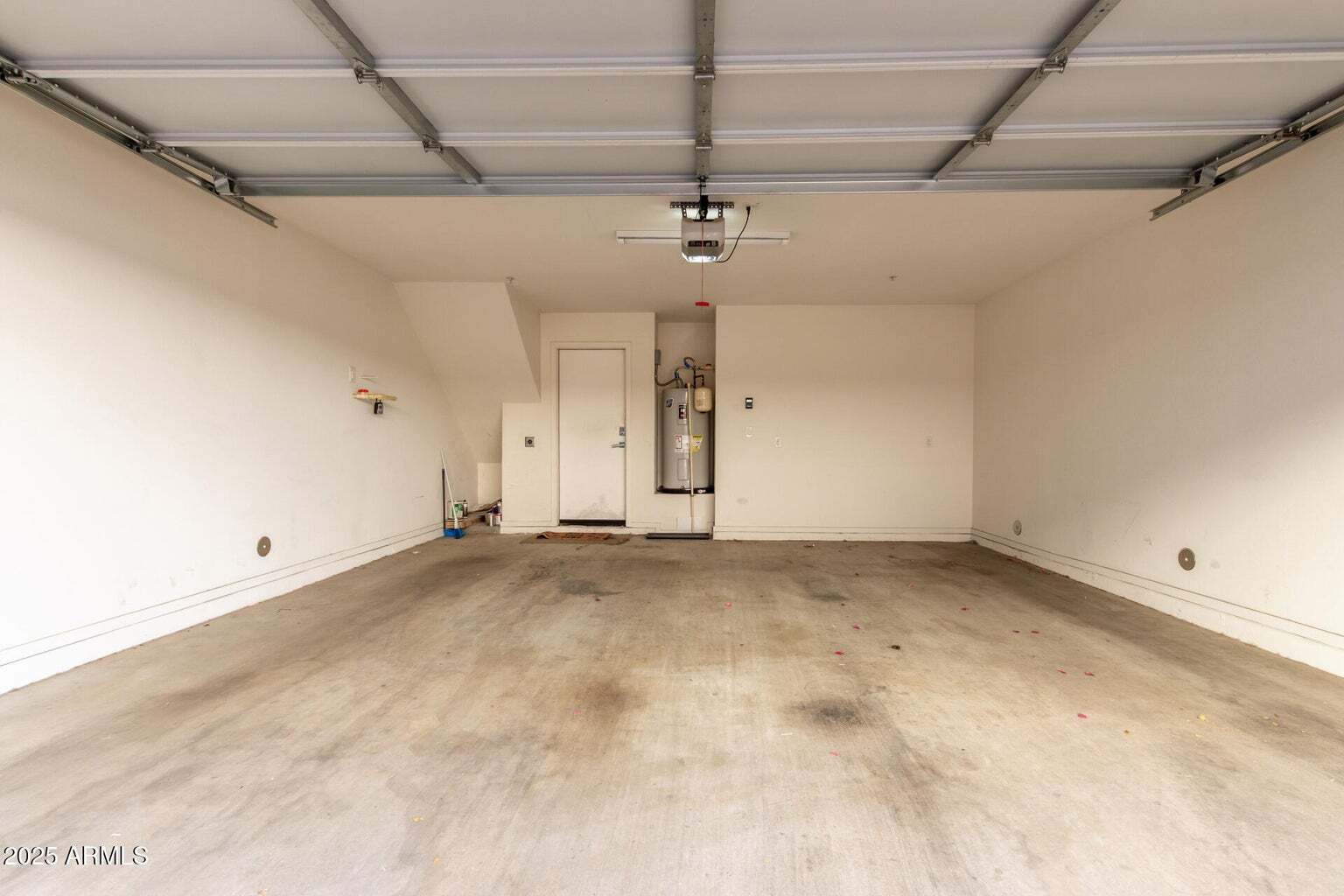 Building Photo - 820 N 8th Ave