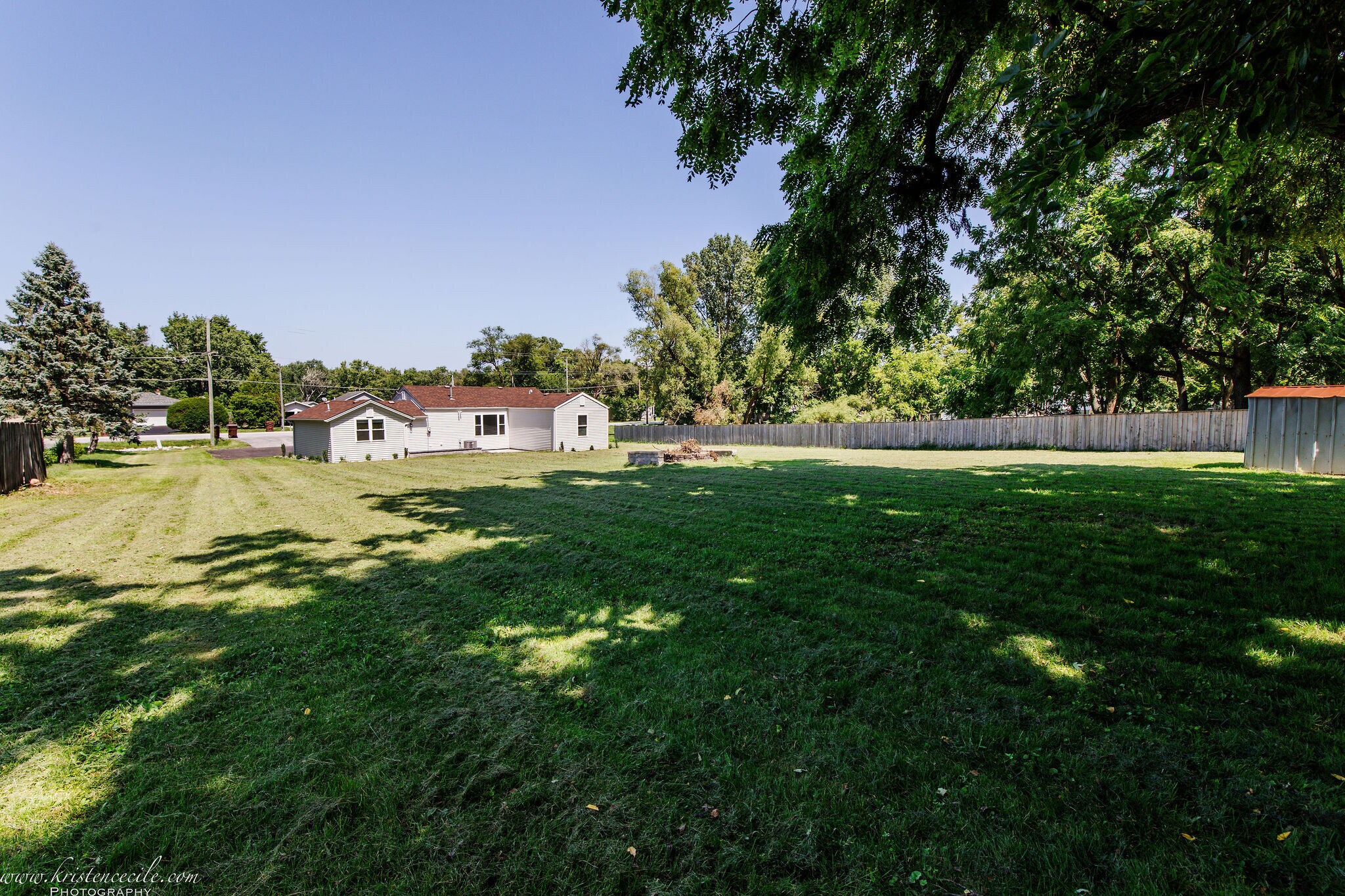 Building Photo - 148 E Francis Rd