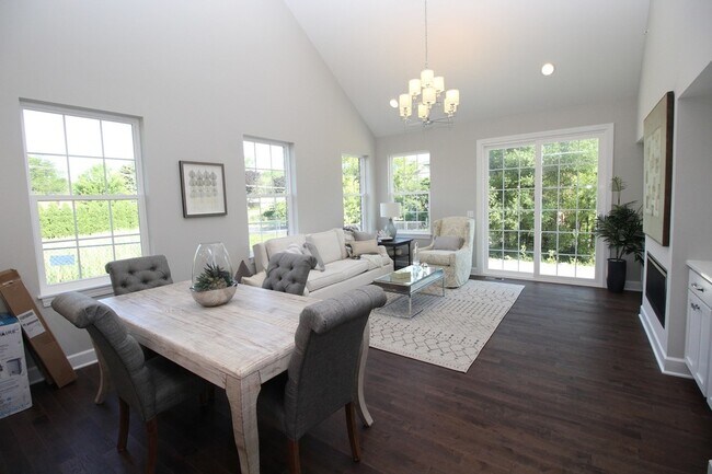 Building Photo - 10752 Clock Tower Dr