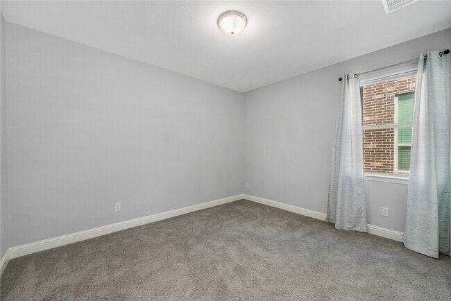 Building Photo - 3813 Brinkley Dr